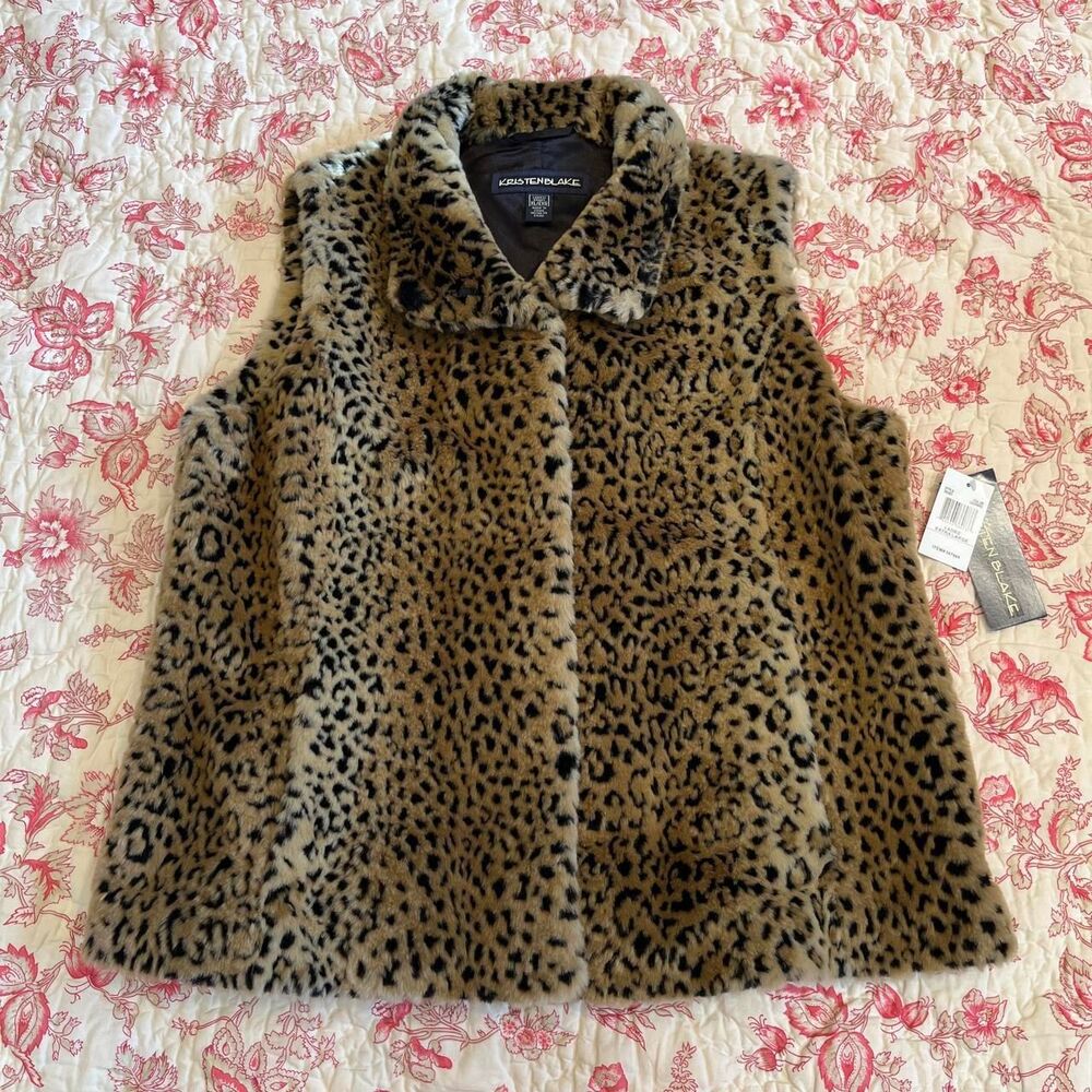 Early 2000s Y2K baddie Cheetah Print super soft Sherpa Vest!